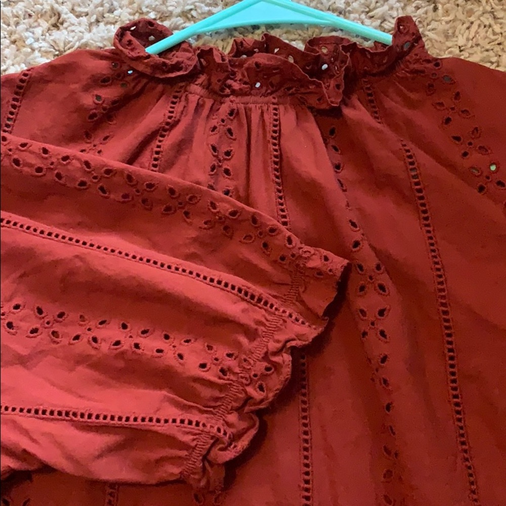 Cute Rust top! - Picture 2 of 3